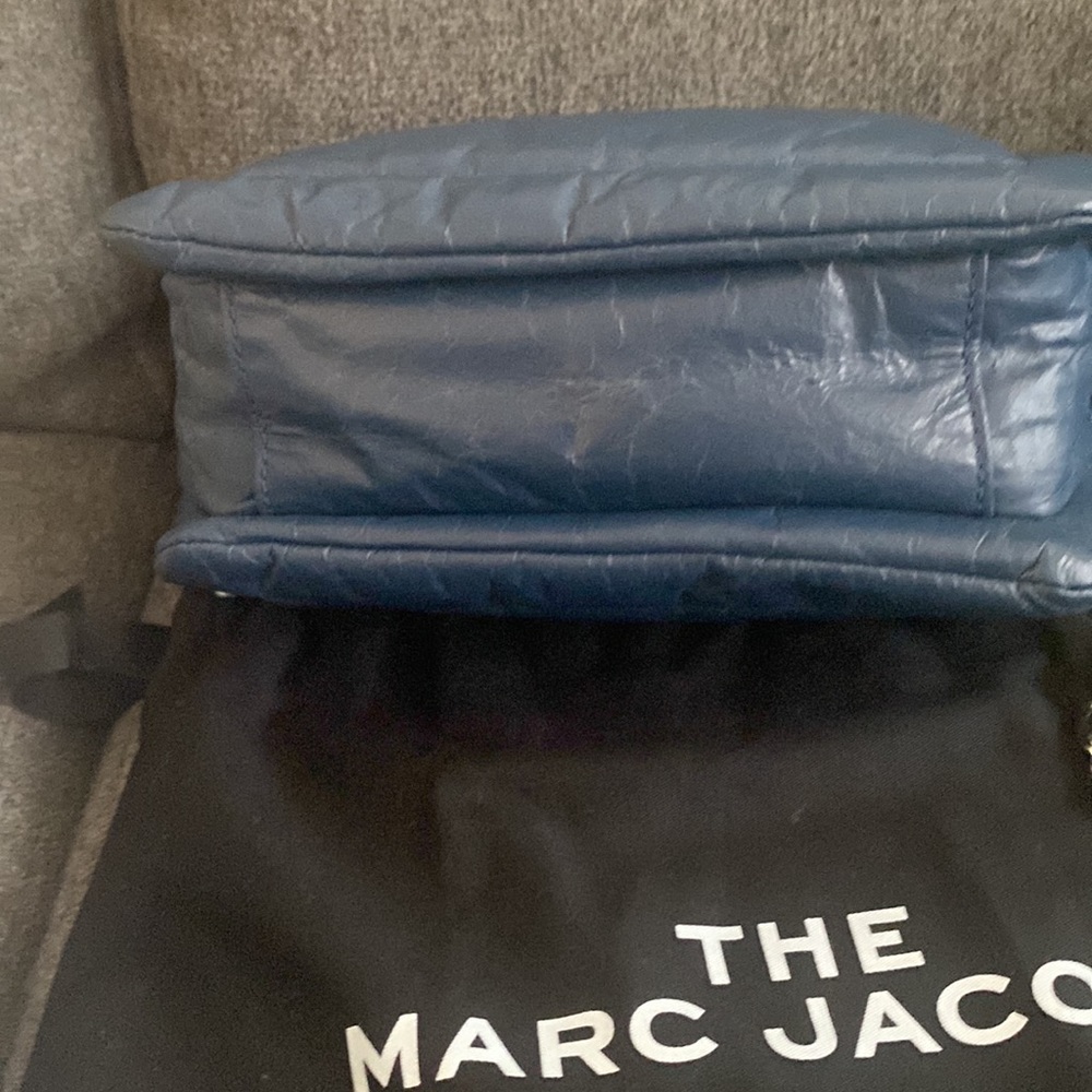 Blue Marc Jacob’s crossbody bag. - Picture 6 of 9